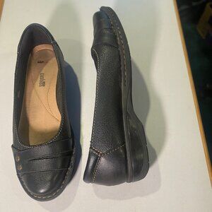 Clarks -Size 7.5M - Women's Pegg Abbie Black Comfort Slip On Round Toe shoes